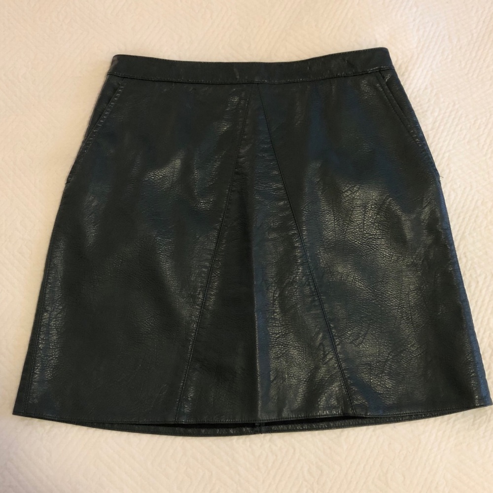 Zara Faux Leather Green skirt